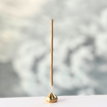 Load image into Gallery viewer, Graceful Small Brass Waterdrop Incense Holder
